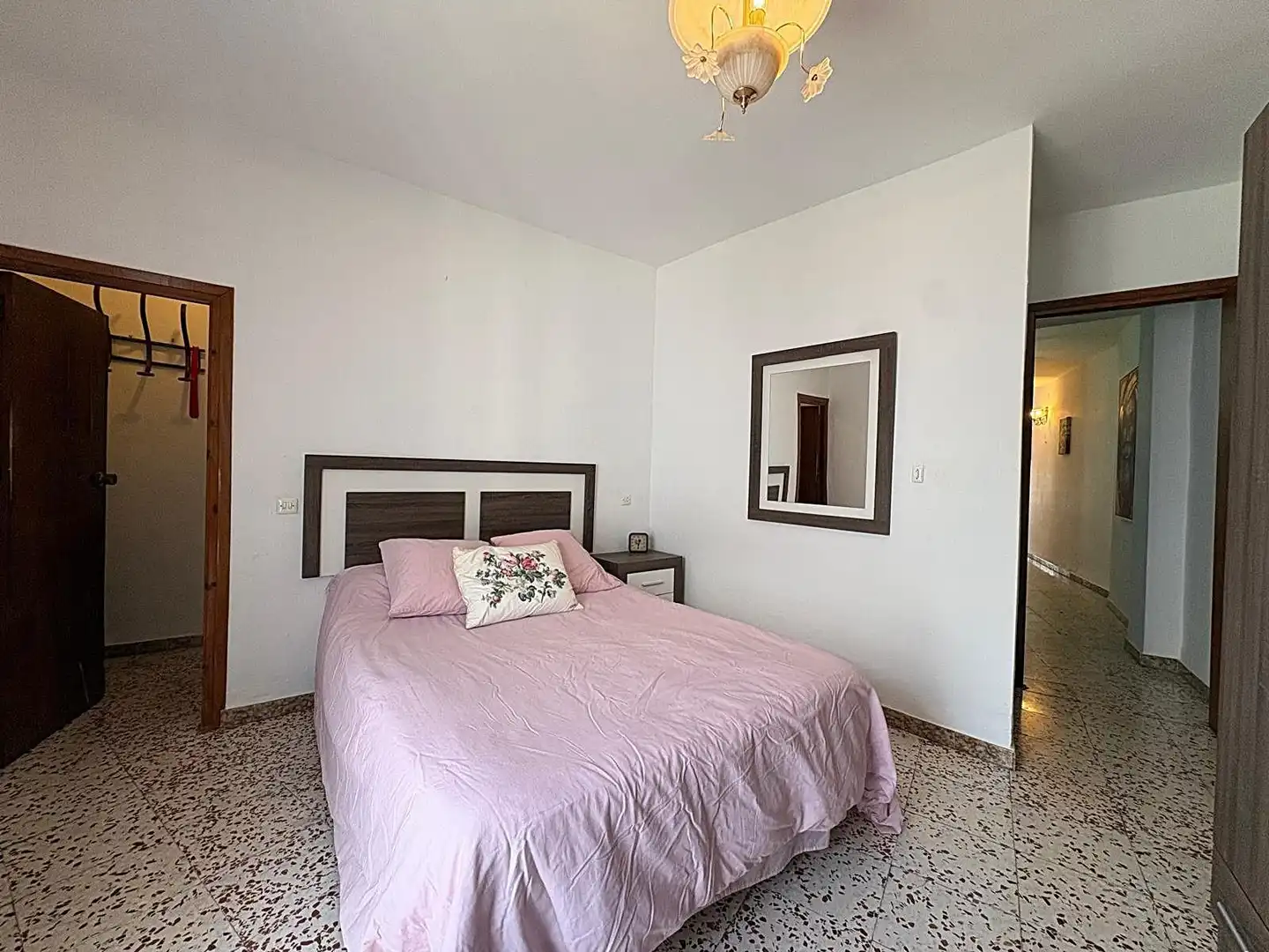 Habitación de Finca rústica en venta en Yunquera con Jardín privado, Terraza y Balcón
