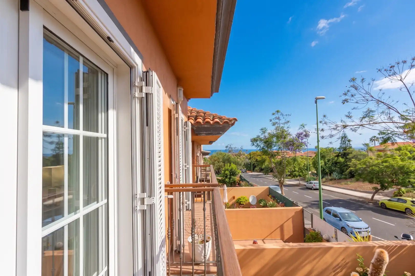 Terrasse von Einfamilien-Reihenhaus zum Verkauf in Puerto de la Cruz mit Klimaanlage, Heizung und Privatgarten