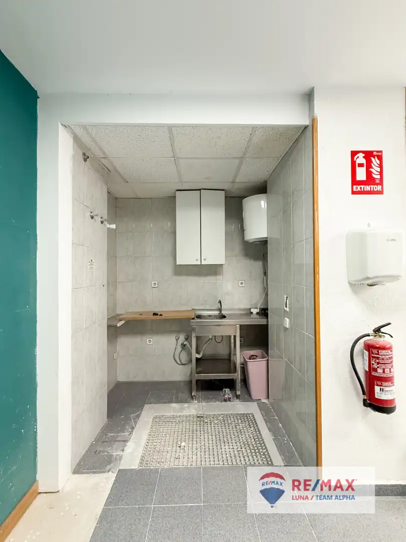 Cocina de Local de alquiler en Madrid con Aire acondicionado, Calefacción y Parquet