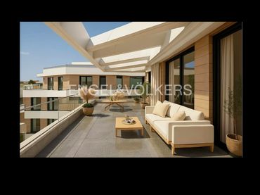 Penthouse with pool for sale in Doctor Zamenhof