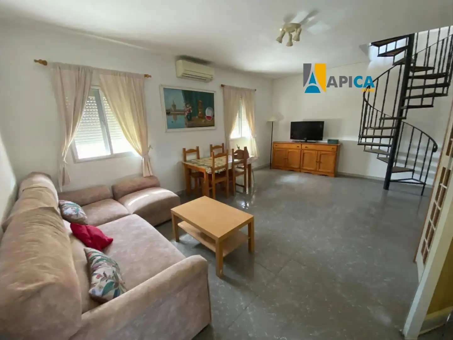 Sala d'estar de Casa o xalet en venda en Los Barrios amb Aire condicionat, Calefacció i Terrassa
