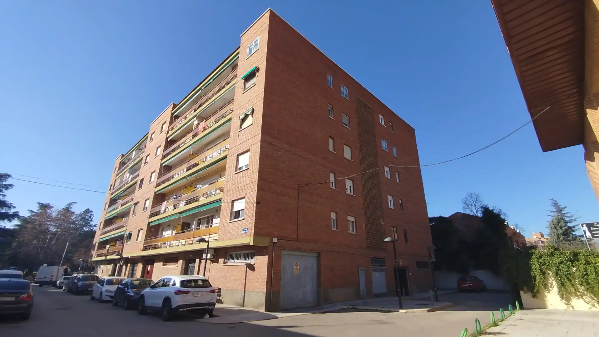 Vista exterior de Piso en venta en Azuqueca de Henares con Calefacción y Terraza