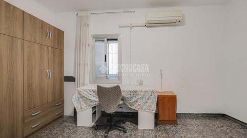 Foto 4 de Pis en venda a Santa Rosa, Santa Coloma de Gramenet