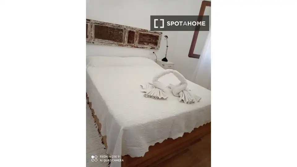 Dormitori de Apartament per a compartir en Mijas amb Aire condicionat, Terrassa i Moblat