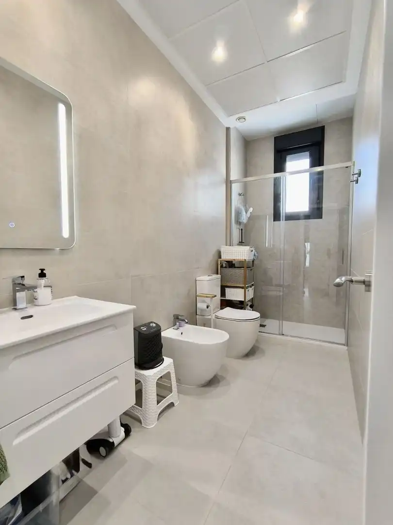 Baño de Casa o chalet en venta en Umbrete con Aire acondicionado, Parquet y Trastero