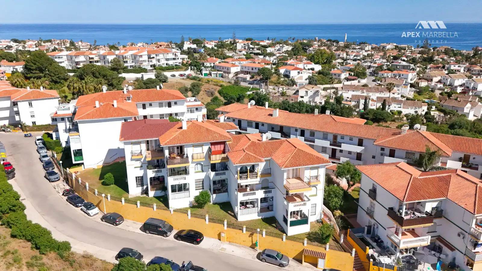 Außenansicht von Wohnungen zum Verkauf in Mijas mit Terrasse, Abstellraum und Gemeinschaftspool