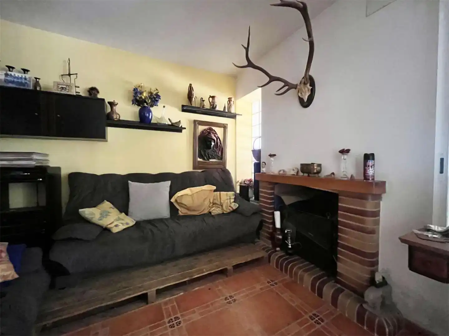 Sala d'estar de Casa o xalet en venda en Villanueva del Pardillo amb Aire condicionat, Jardí privat i Parquet