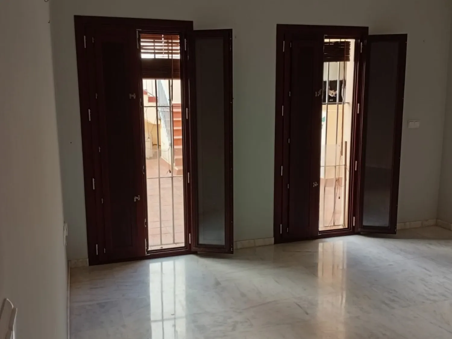 Piso de alquiler en Gines con Aire acondicionado, Trastero y Horno