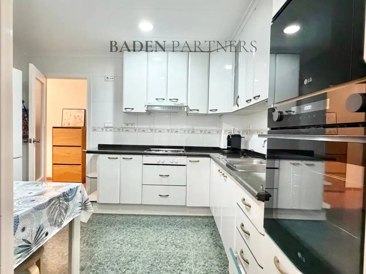 Flat for rent in Avenida María Auxiliadora, Casco Urbano