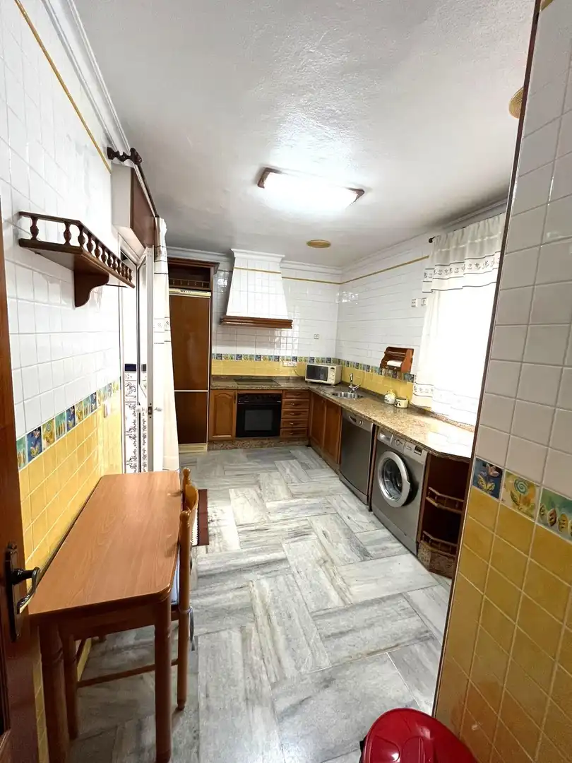 Cocina de Casa adosada en venta en Moguer con Aire acondicionado, Terraza y Trastero
