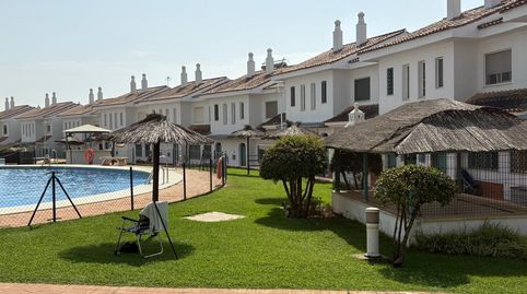 Foto 2 von Einfamilien-Reihenhaus zum Verkauf in El Portil, Huelva