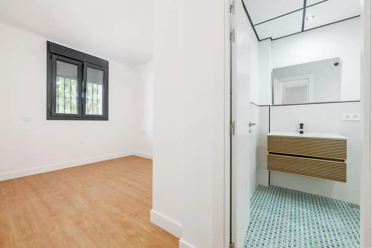 Schlafzimmer von Erdgeschoss zum Verkauf in Sevilla mit Heizung
