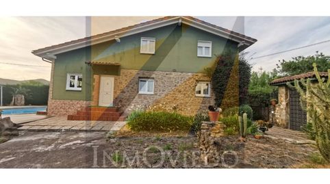 Foto 2 de Casa o chalet en venta en Calle Aldea Veneros, Sama, Langreo