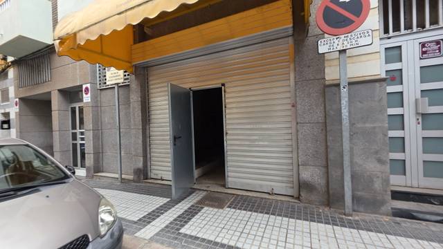 Local comercial en Venta en Calle Matías Padrón en Arenales - Lugo - Avda. Marítima
