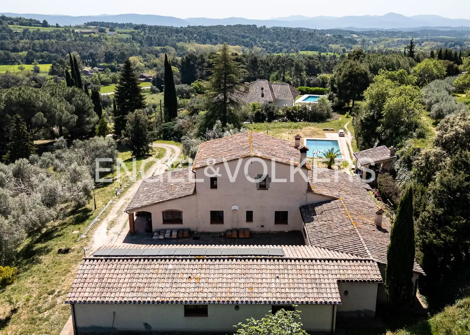 Casa rústica con piscina en venta en Les Franqueses del Vallès, imagen 2
