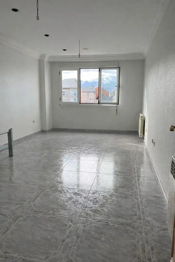 Dormitori de Casa o xalet en venda en Ponferrada amb Parquet