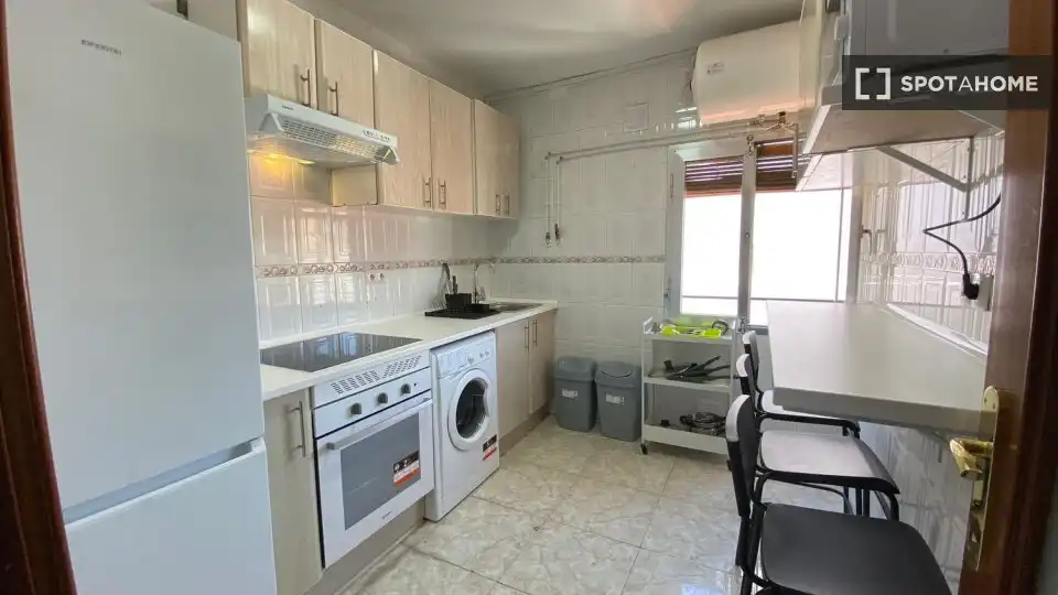 Cocina de Piso de alquiler en Madrid con Aire acondicionado, Calefacción y Amueblado