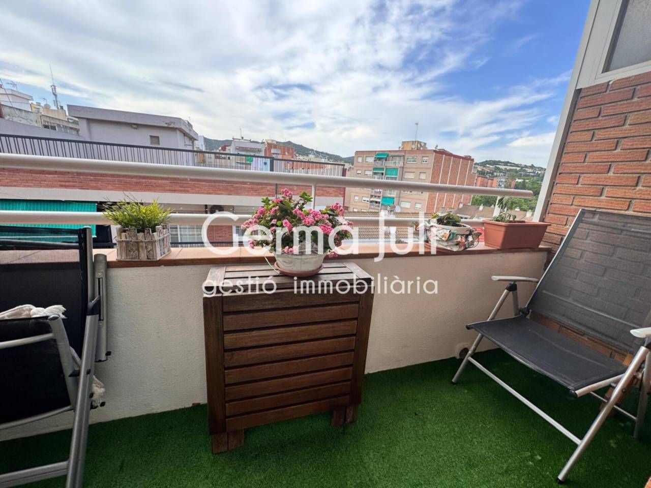 Exterior view of Flat for sale in Badalona  with Heating, Parquet flooring and Balcony