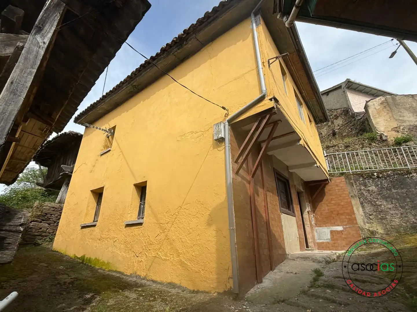 Casa o xalet en venda a Mieres - AL SANTA ROSA, Zona Rural