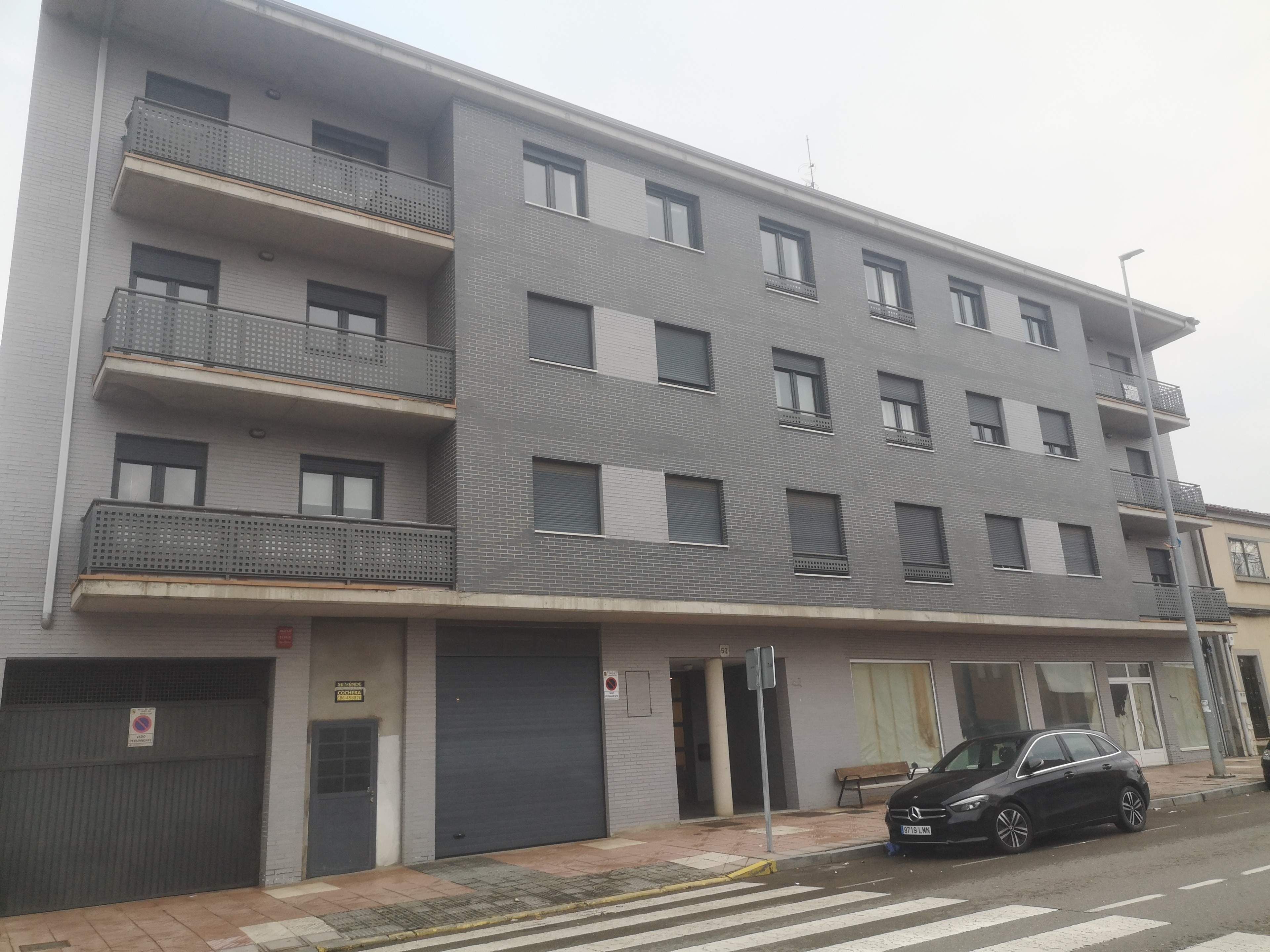 Vista exterior de Pis en venda en León Capital  amb Calefacció i Terrassa