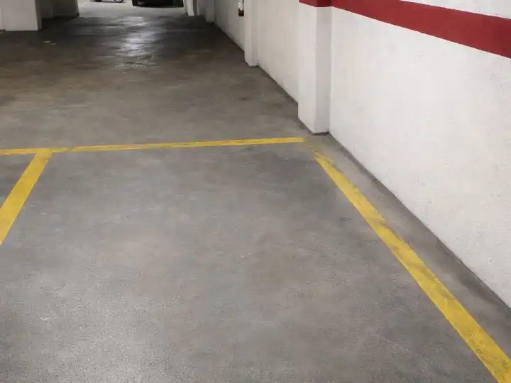 Parkplatz von Garage zur Miete in Valencia