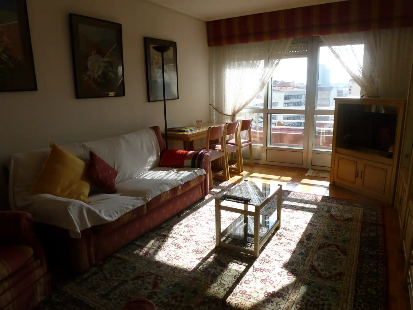 Wohnzimmer von Wohnung zur untervermieten in Vigo  mit Heizung, Parkett und Möbliert