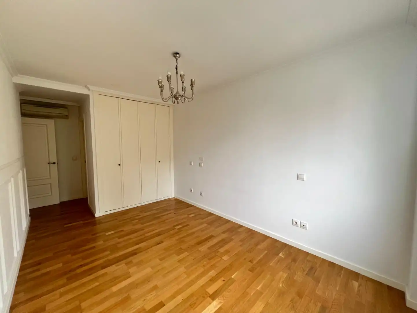 Habitación de Piso en venta en  Logroño con Calefacción, Parquet y Terraza