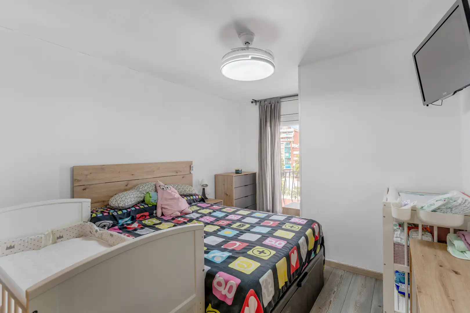 Flat with terrace for sale in Sant Adriá Nord, imagen 2