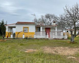 Vista exterior de Casa o xalet en venda en Arroyo de la Luz