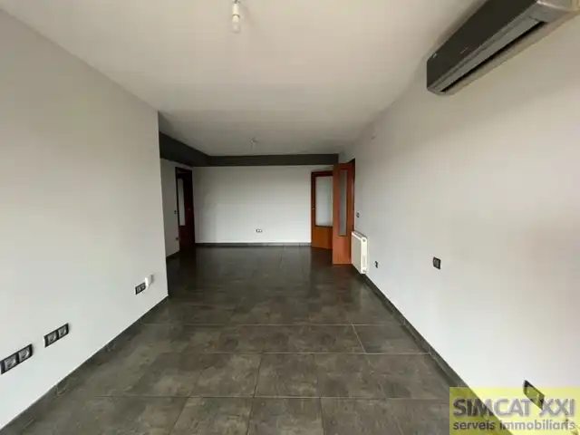 Piso en venta en Figueres con Aire acondicionado, Calefacción y Terraza