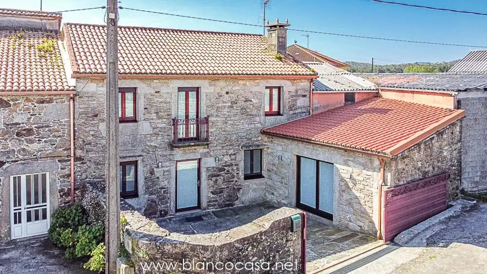 Vista exterior de Casa o chalet en venta en Vimianzo con Calefacción, Trastero y Amueblado