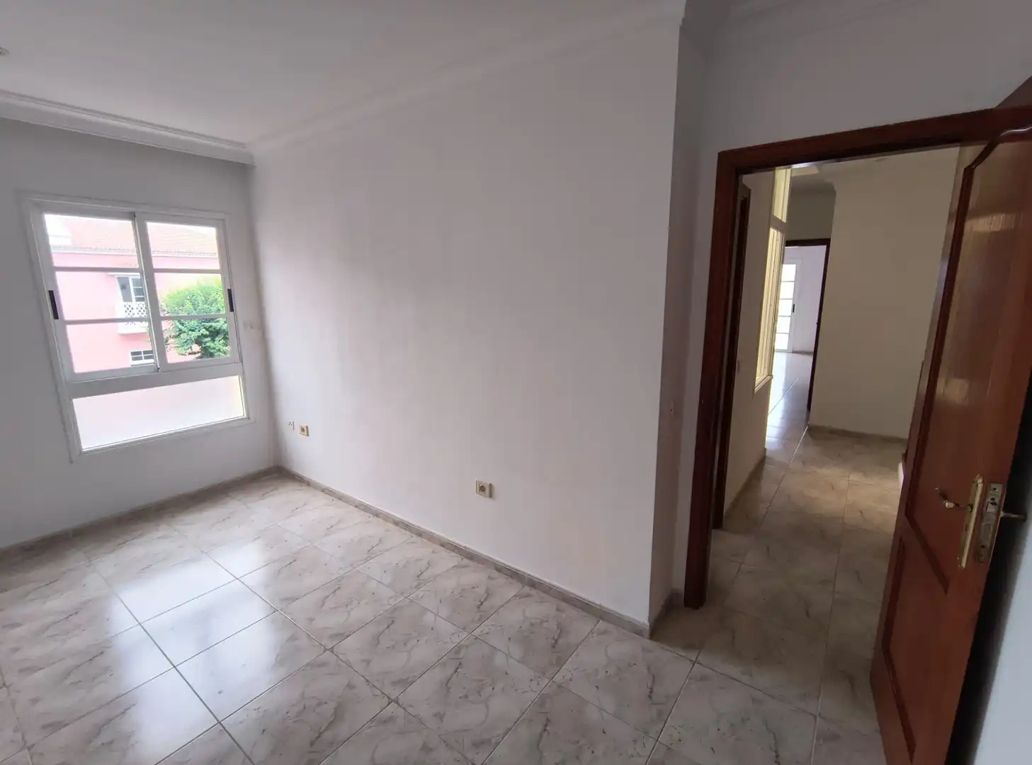 Einfamilien-Reihenhaus zum Verkauf in Puerto de la Cruz mit Abstellraum, Ofen und Balkon