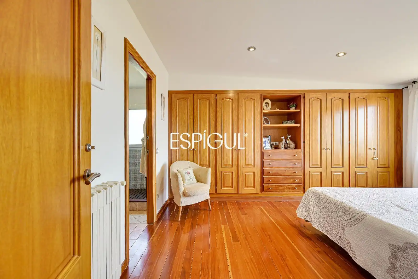 Habitación de Casa o chalet en venta en Mont-ras con Aire acondicionado, Calefacción y Parquet