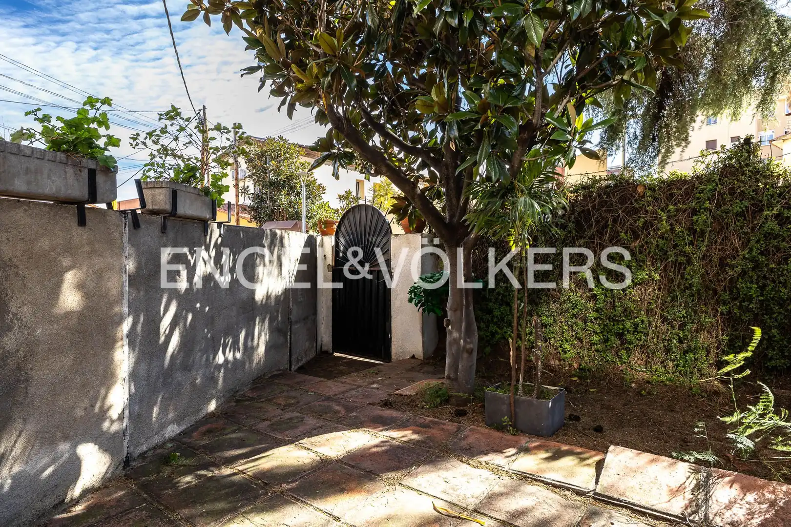 Vista exterior de Apartament en venda en Premià de Dalt amb Calefacció, Jardí privat i Terrassa