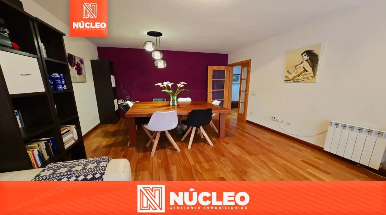 Casa a schiera con terrazza in vendita a Carrer de Farena