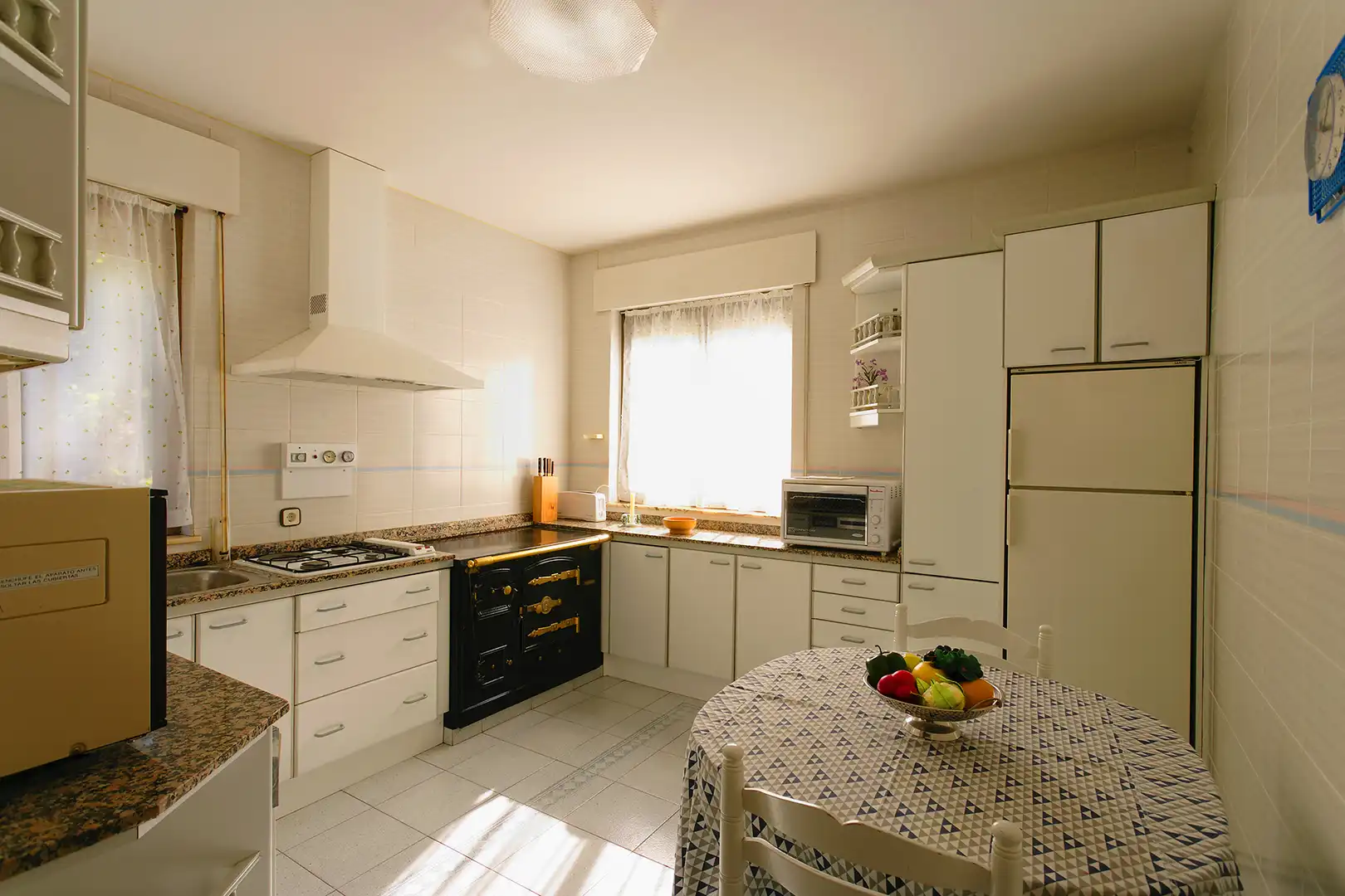 Kitchen of Houses for sale in Palacios del Sil  with Furnished
