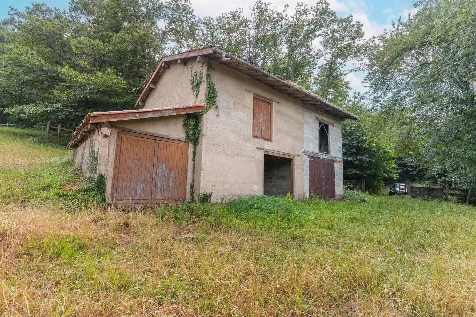 Finca rústica en venta en Sobrescobio con Jardín privado, Terraza y Amueblado
