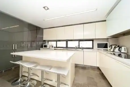 Cocina de Dúplex en venta en León Capital  con Aire acondicionado, Calefacción y Terraza