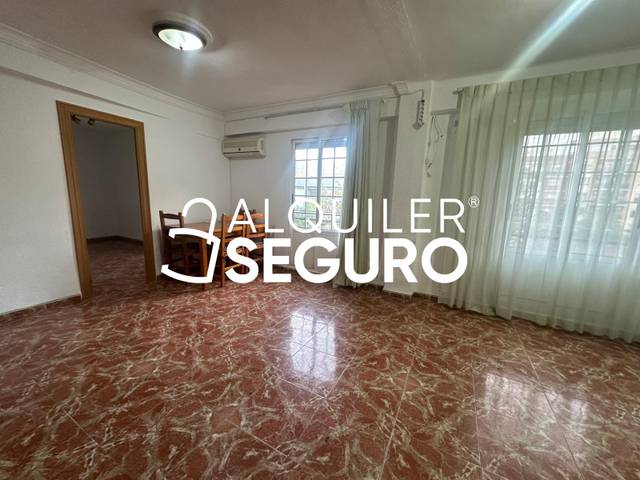 Piso en Alquiler en Erudito Pagés en Torrefiel