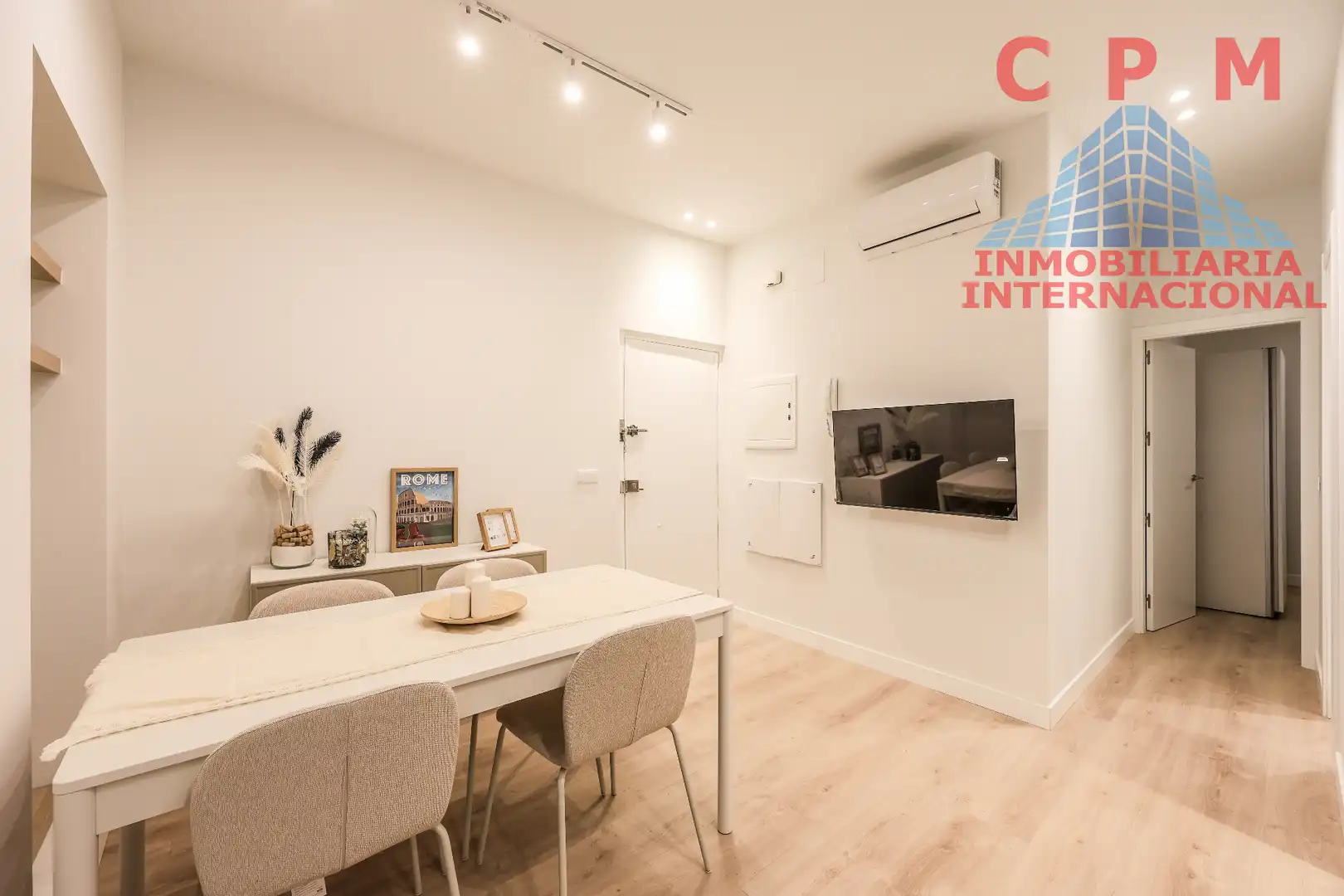 Sala d'estar de Dúplex de lloguer en Madrid amb Aire condicionat, Calefacció i Parquet