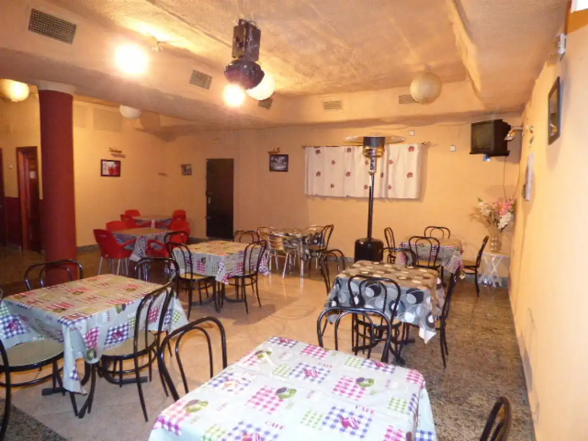 Local en venda en Badajoz amb Aire condicionat