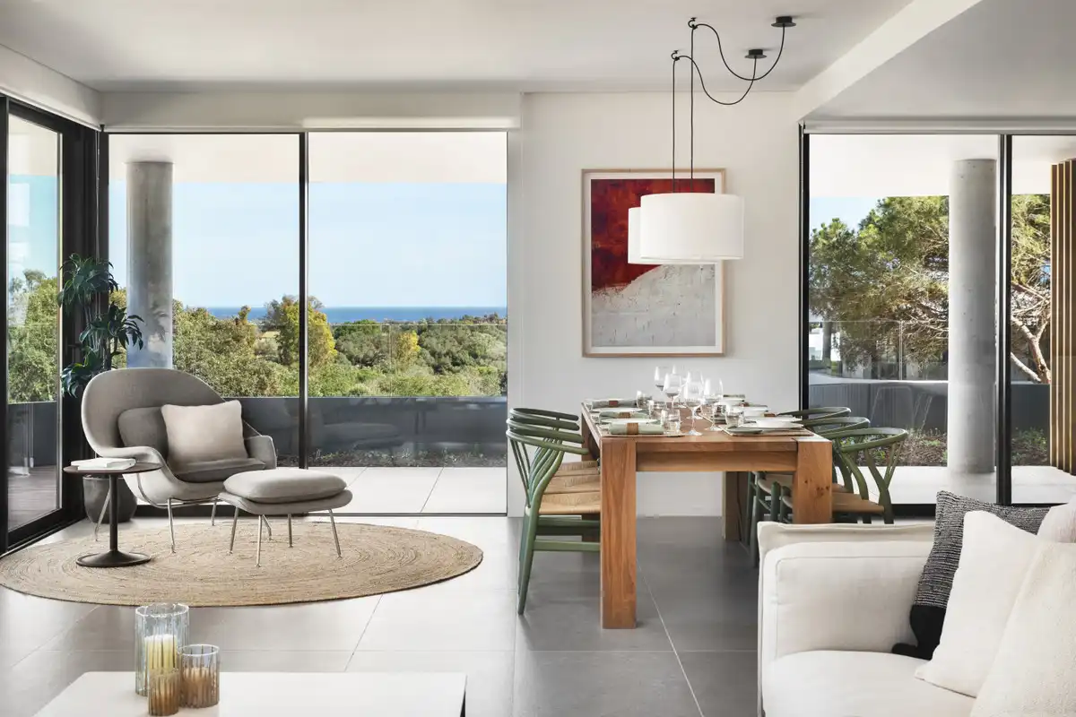 Menjador de Planta baixa en venda en Sotogrande amb Aire condicionat, Jardí privat i Terrassa