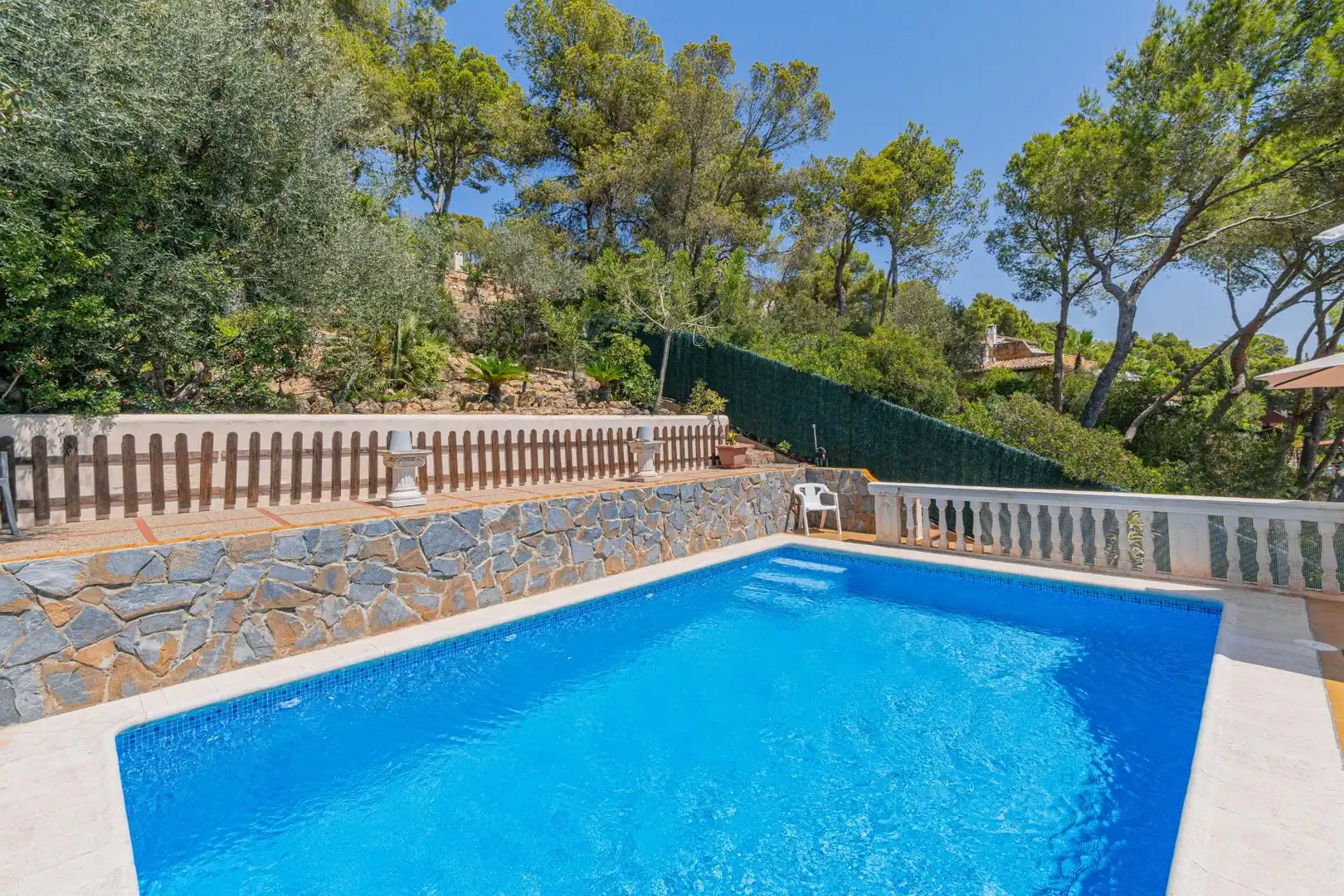 Piscina de Casa adosada en venda en Andratx amb Aire condicionat, Calefacció i Jardí privat