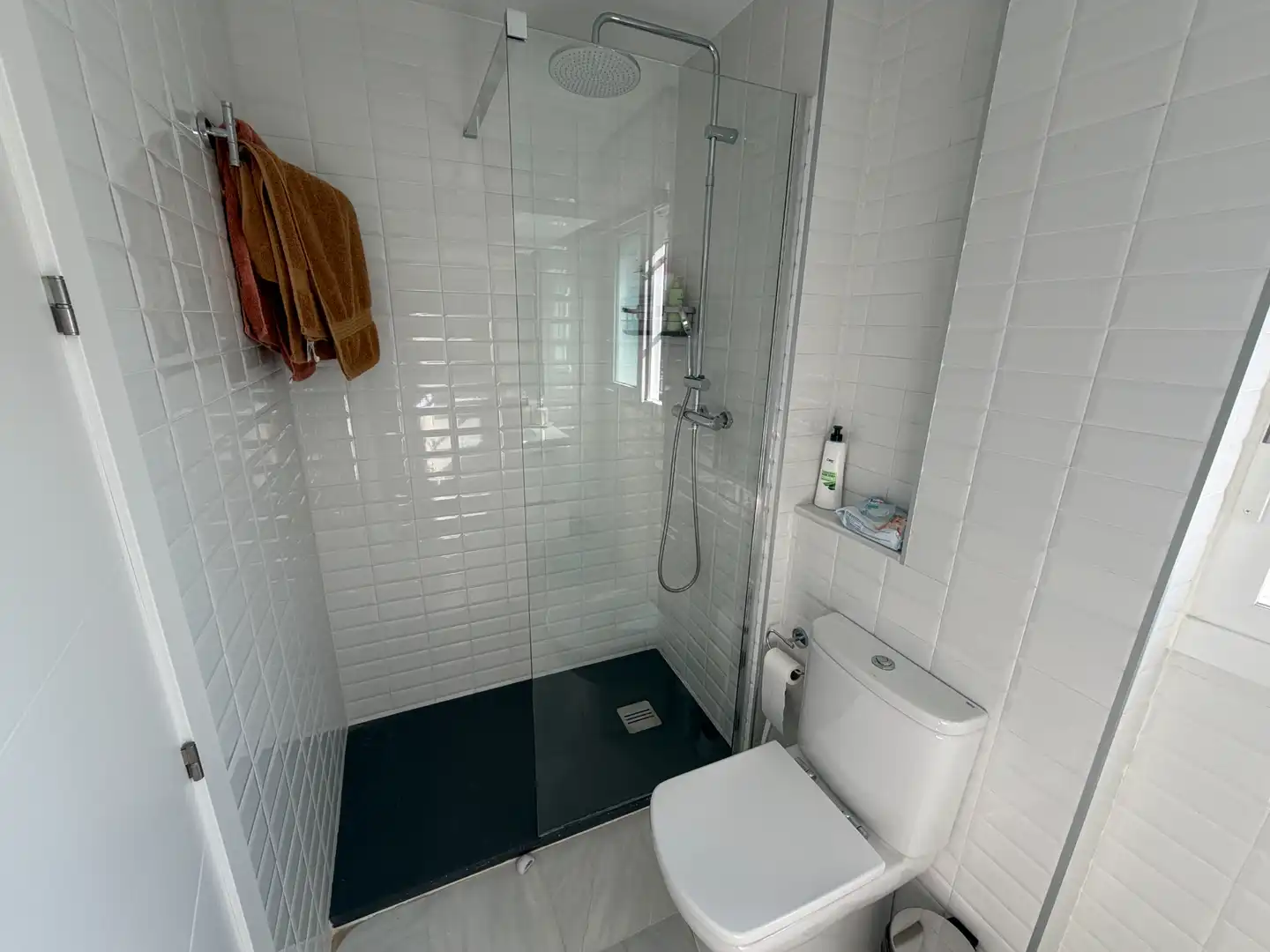 Badezimmer von Einfamilien-Reihenhaus zur Miete in Centro