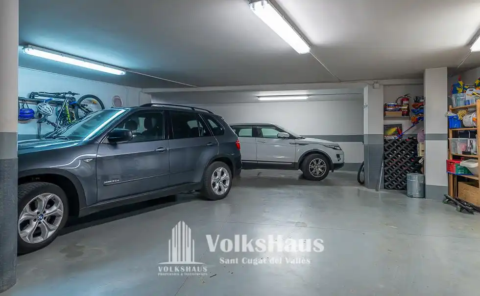 Parkplatz von Haus oder Chalet zum Verkauf in Sant Cugat del Vallès mit Klimaanlage, Heizung und Privatgarten