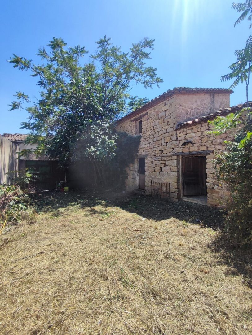 Vista exterior de Residencial en venta en El Molar (Madrid)