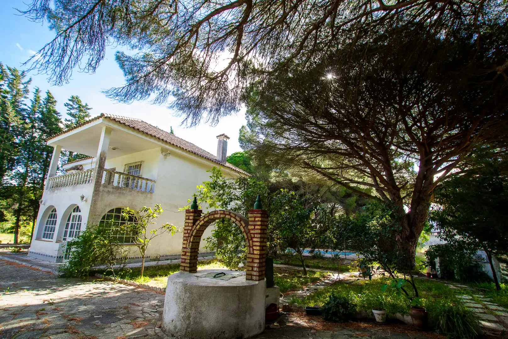 Vista exterior de Casa o xalet en venda en Chiclana de la Frontera amb Moblat