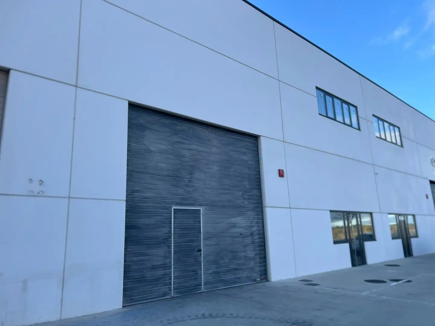 Industriegebäude zur Miete in Rúa Barbeito María
