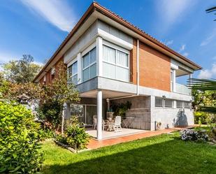 Vista exterior de Casa o xalet en venda en Sabadell amb Terrassa i Balcó