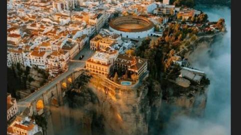 Foto 5 de Apartamento de alquiler en Carranque - Haza Cuevas, Málaga Capital